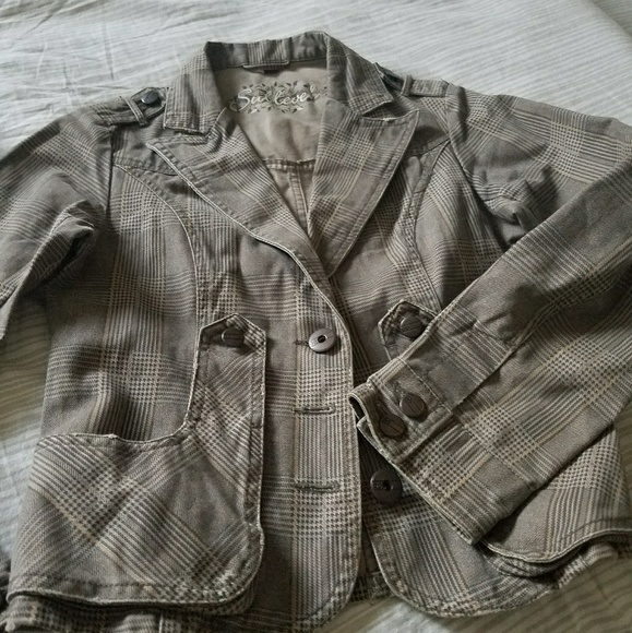 Jacket - Picture 2 of 2